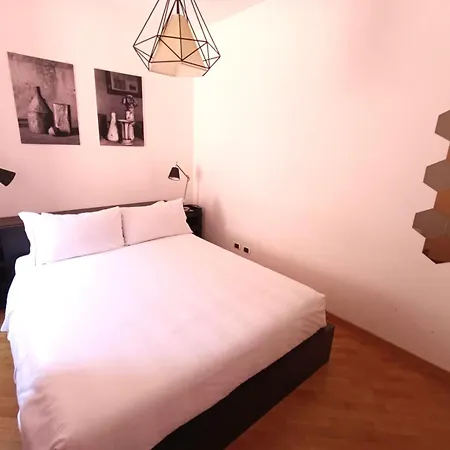 Phi Apartamento Bolonia