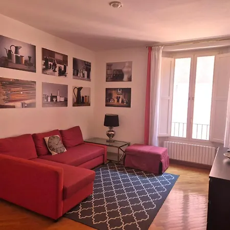Apartment Phi *