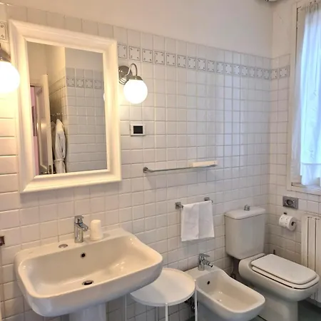 Phi Apartment
